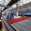 Německý prezident Frank-Walter Steinmeier přijel vlakem na Hlavní nádraží na návštěvu České republiky