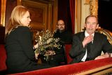 Z lóže sledoval smuteční obřad i bývalý prezident Václav Havel s manželkou Dagmarou. Vzadu uprostřed režisér Vladimír Morávek.