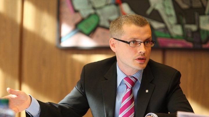 Mise Zemanova muže v Číně končí, Lipavský už s velvyslancem Tomšíkem nepočítá