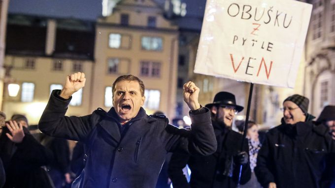 Záznam z demonstrace na Václavském náměstí.