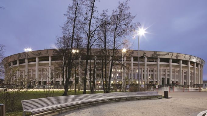 Lavičky z Bílovic okolo stadionu v Moskvě.