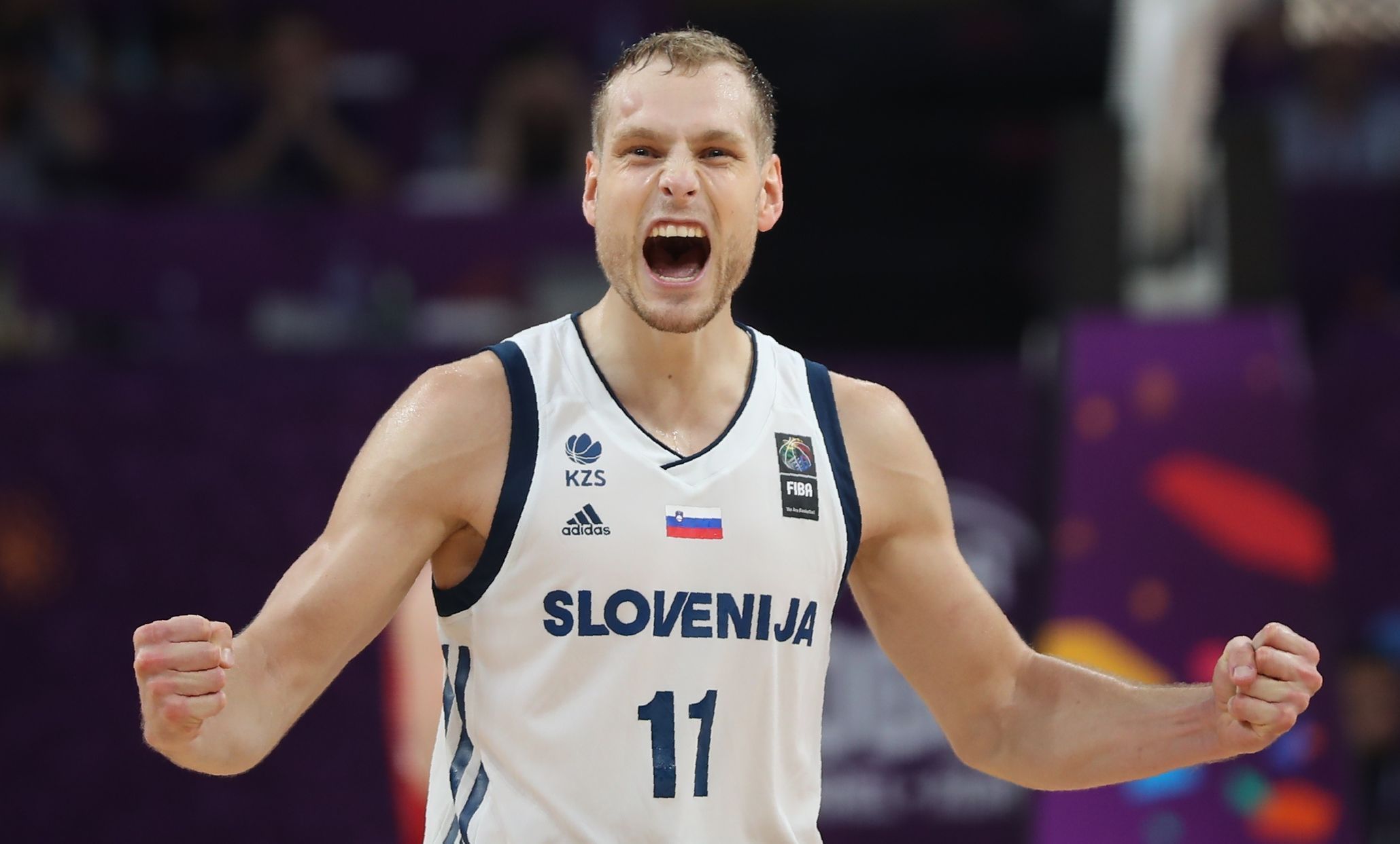 Jaka Blažič slaví slovinský triumf na ME v basketbalu