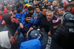 Živě: Mezi uprchlíky je i mnoho bojovníků, zahoďme korektnost a braňme Evropu, burcoval Orbán