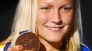 Sarah Sjöströmová se zlatou medailí za 100 metrů motýlek na MS v Barceloně 2013.