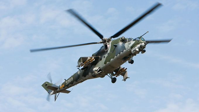 Mluvčí ministerstva připouští utlumení provozu bojových vrtulníků Mi-24.