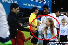VIDEO Holčička si před zápasem vystřelila z Luise Suáreze