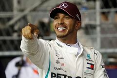Hamilton vyhrál poslední závod sezony, Hülkenberg skončil vzhůru koly
