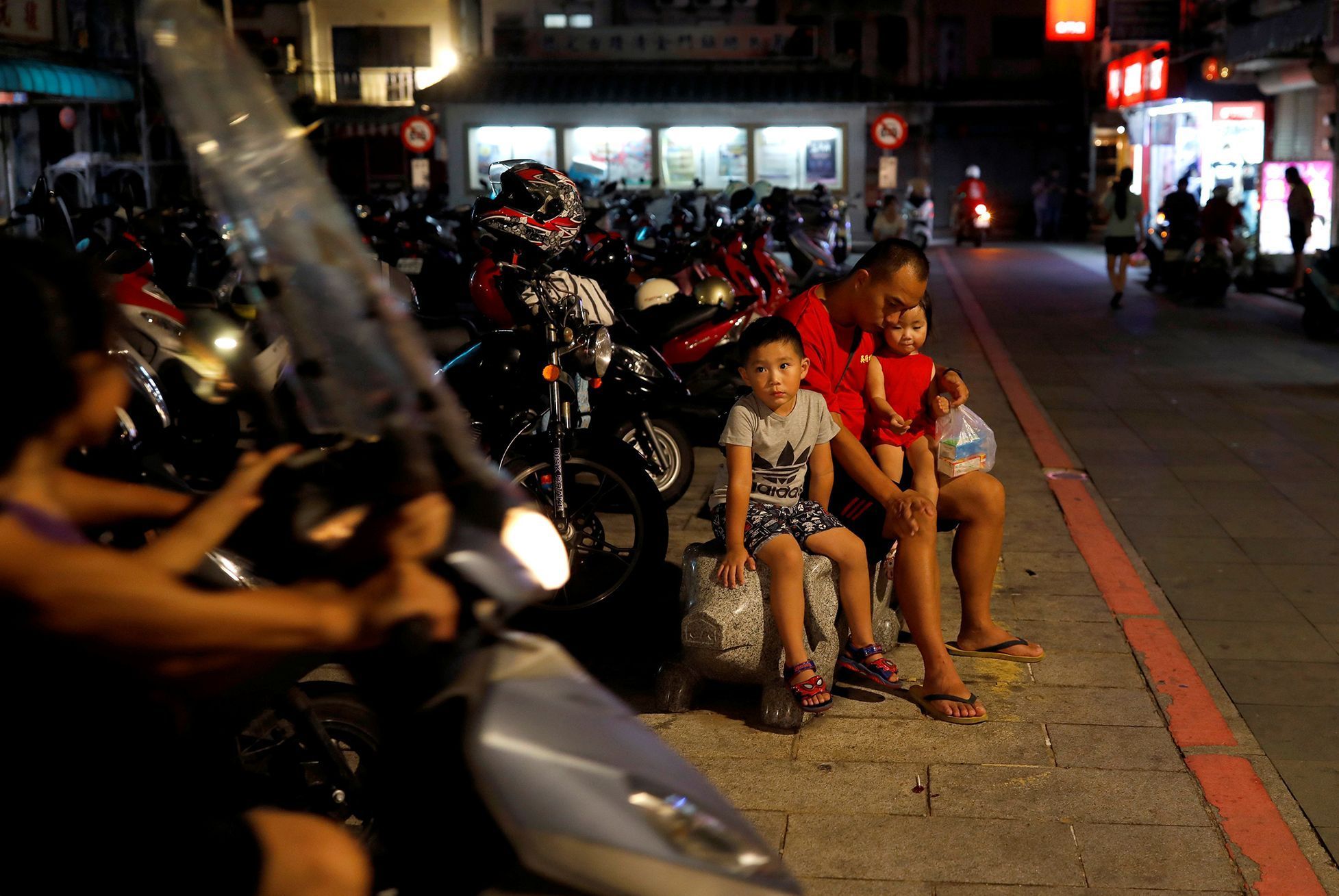 Fotogalerie / Jak se žije na tchaj-wanských  ostrovech Ťin-men, které jsou na dohled Číně. / Reuters / 9