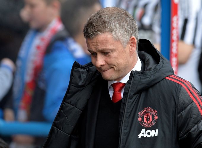 Soccer Football - Premier League - Huddersfield Town v Manchester United - John Smith's Stadium, Huddersfield, Britain - May 5, 2019  Manchester United manager Ole Gunnar