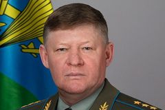 Elitní výsadkář. Putin do Kazachstánu poslal generála, který velel anexi Krymu