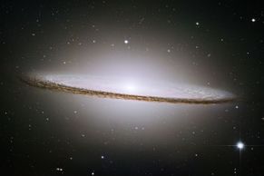 Nejlepší fotky vesmíru. Hubbleův teleskop slaví čtvrtstoletí
