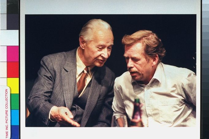 Sametová revoluce 1989 v Československu - Alexandr Dubček a Václav Havel.