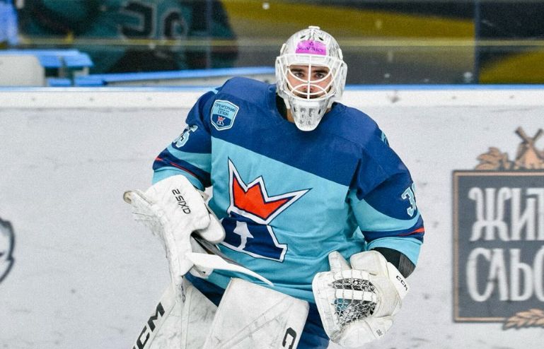 Slovenský hokejový brankář Boris Babik v dresu Kyjeva