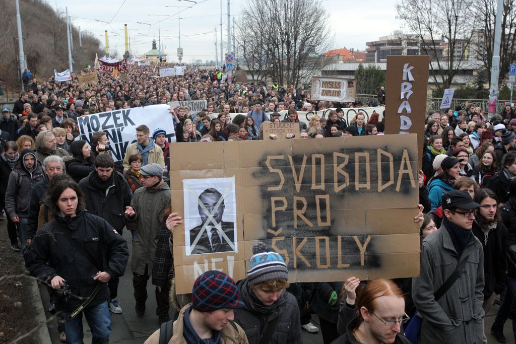 Týden neklidu, demonstrace v Praze