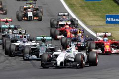 F1 ŽIVĚ: Rosberg v Rakousku uhájil vítězství před Hamiltonem