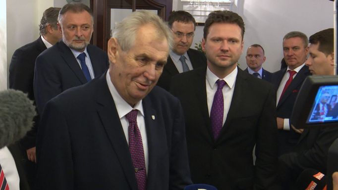 Miloš Zeman po proslovu v Poslanecké sněmovně