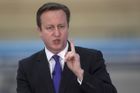 Náplast pro raněného Camerona. EU bude řešit výhrady Londýna