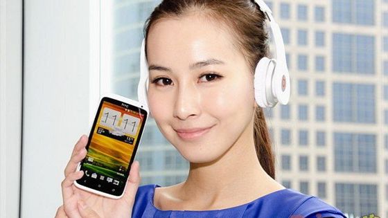 Hardwarium: Caterpillar CAT B1O, Sony Xperia sola, Archos Child Pad