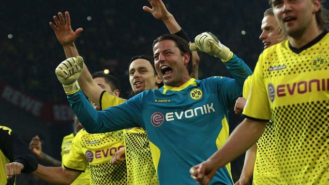 OBRAZEM Dortmund obhájil německý titul, Bayern znovu vyšel naprázdno