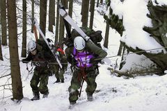 Vojáci bojují v Jeseníkách i s mrazem a lavinami