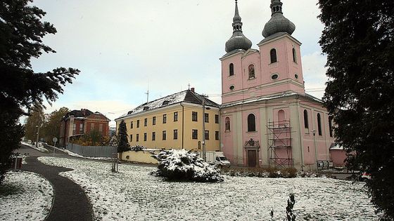 Brána ústavu v Zašové se otevírá