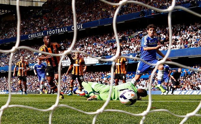 Chelsea vs. Hull, první kolo anglické Premier League (Oscar střílí gól)