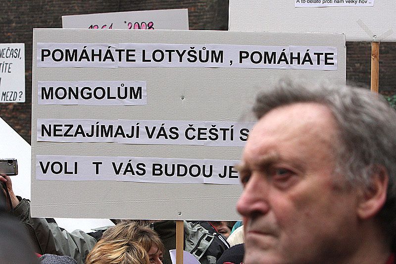 Skláři demonstrují před vládou
