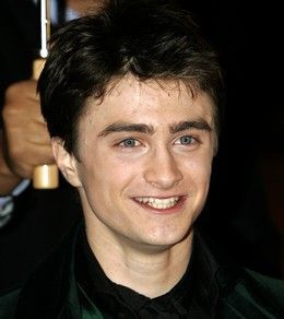 Daniel Radcliffe při londýnské premiéře pokračování ságy o čarodějnickém učni Harry Potter a Ohnivý pohár.