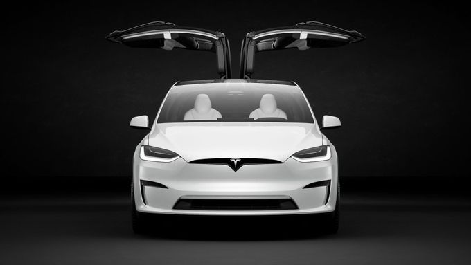 Tesla Model X Plaid je špičkovou verzí amerického elektromobilu.