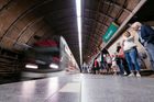 Praha se dohodla s operátory, signál v metru bude do konce října. Volat bude možné na úseku linky C