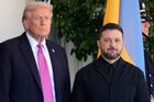 Zelenskyj dostal ulimátum. "Musíte se vzdát území i zbraní," tlačí na něj Trump