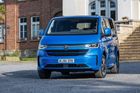 Volkswagen T7, tedy nejnovější Transporter je zatím posledním dílem šéfdesignéra Alberta Kirzingera. Právě přední část prý patří k jeho nejoblíbenějším.