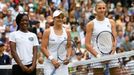 Ashleigh Bartyová a Karolína Plíšková ve finále Wimbledonu 2021