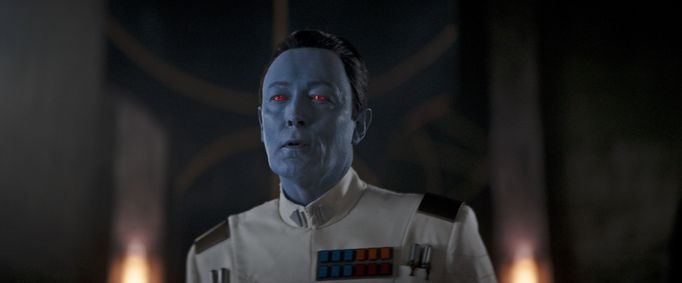 Lars Mikkelsen jako admirál Thrawn.