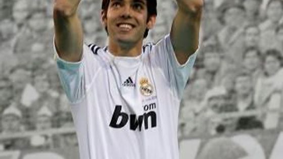 Real Madrid představil Kaká. Přivítalo ho 50 000 fanoušků