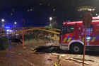 V Belgii se kvůli silnému větru zřítil jeřáb, jeden člověk zemřel