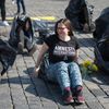 Oběti války na Ukrajině, měsíc od začátku, Staroměstské náměstí, happening Amnesty International