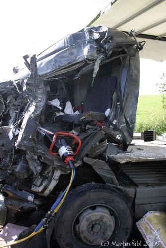 Na Bruntálsku se srazily dva kamiony