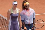 Maria Šarapovová a Serena Williamsová nastupují k sobotnímu finále. Podívejte se na další fotografie z něj.