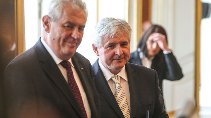 V týmu Zemanových poradců skončili čtyři z deseti členů, odešel Rusnok i Dlouhý; Zdroj foto: Vojtěch Marek