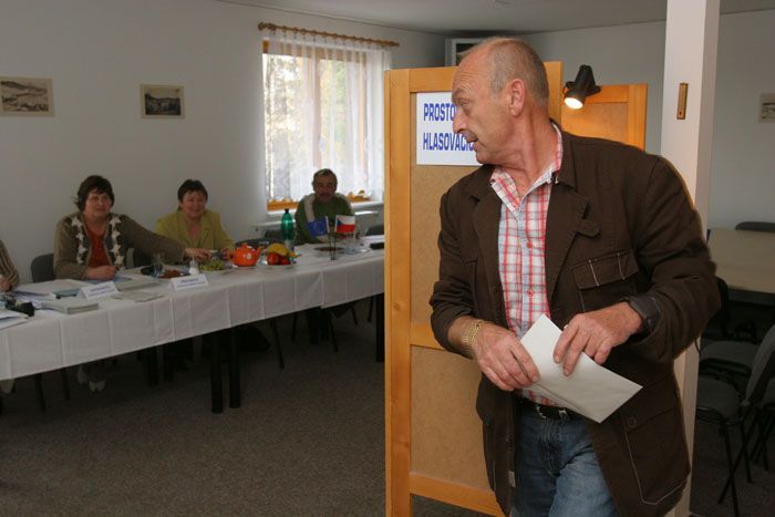 Volby na Šumavě, Borová Lada