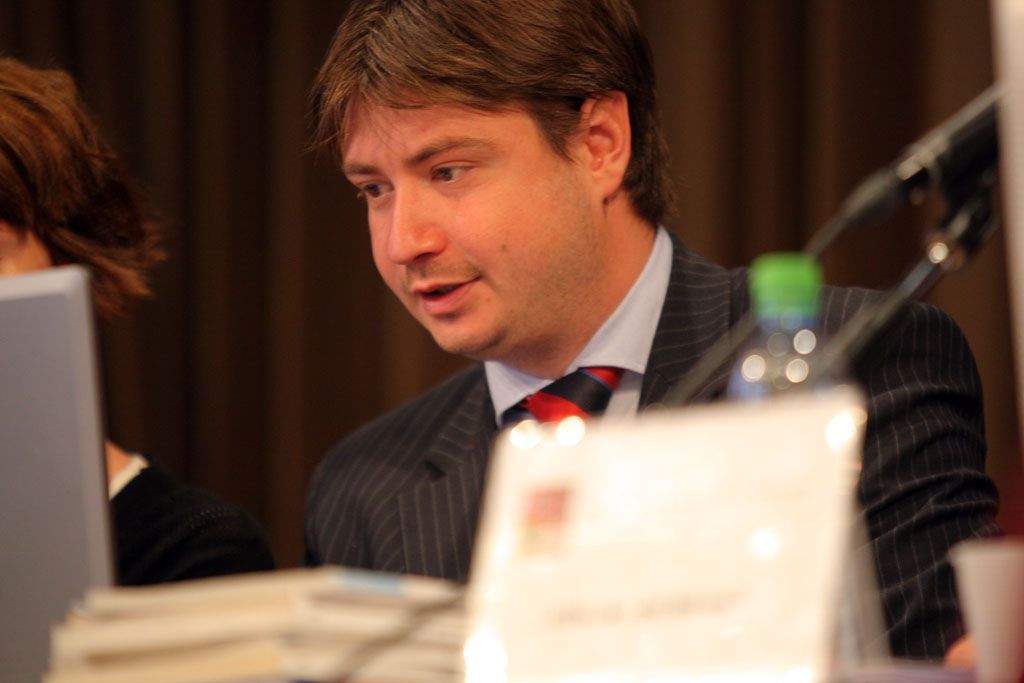 Sazka; věřitelský výbor; Národní dům na Vinohradech