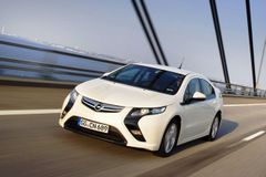 Opel Ampera se v Evropě zpozdí