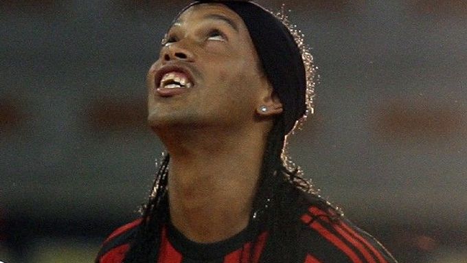 Ronaldinho si v AC Milán příliš nezahraje