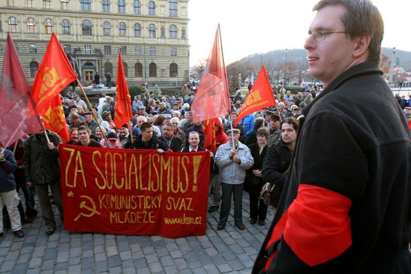 Komunisté demonstrují
