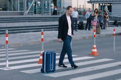 Robotický kufr pomůže cestovatelům, následuje majitele jako pes