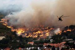 Mohutný požár se blíží Kapskému Městu