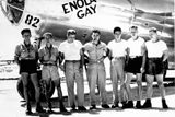 Posádka letadla Enola Gay.