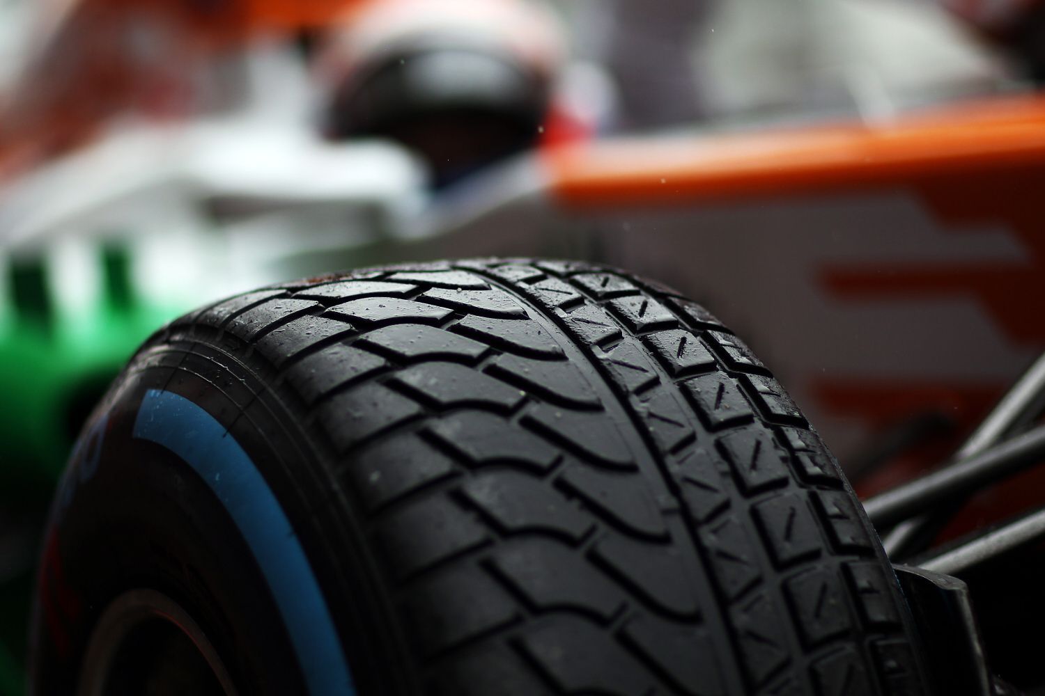 Formule 1: pneumatiky Pirelli do mokra