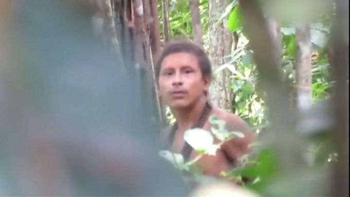 V amazonském pralese natočili člena dosud divokého kmene